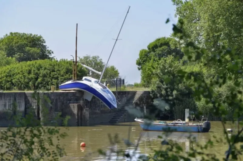 Le canal de la Martinière au niveau du Pellerin