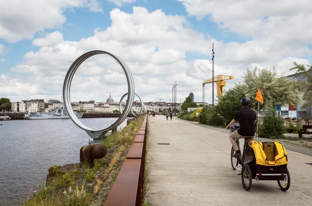 remorque vélo enfant, ile de nantes