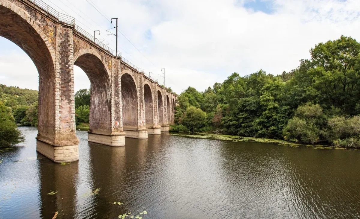 Viaduc ferroviaire Corbinières